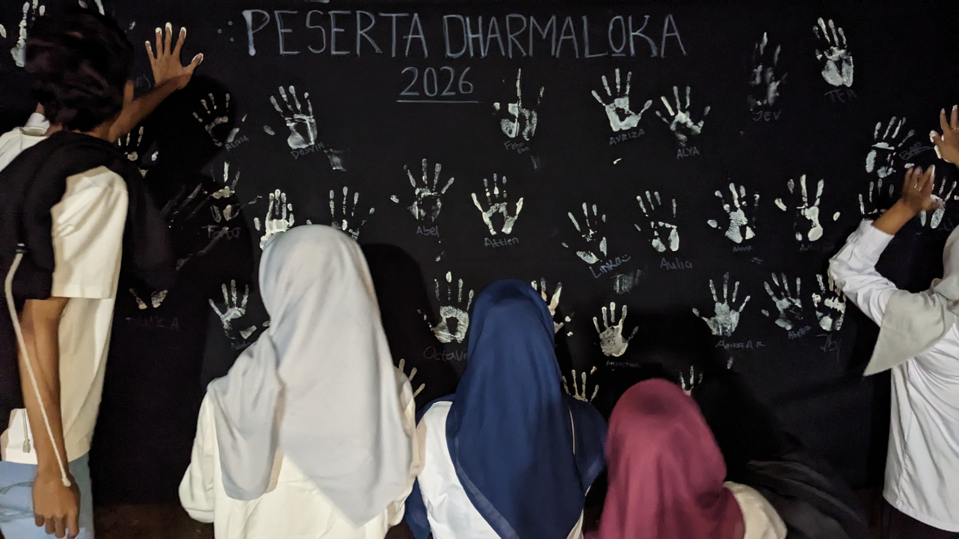 Baru Kenal, Langsung Kompak? Dharmaloka Punya Ceritanya